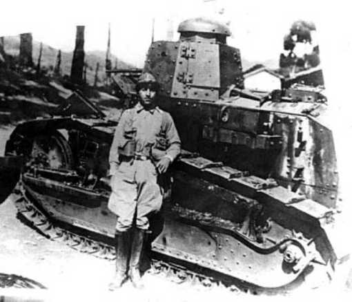 Tanque e soldado Mattuck na Serra da Mantiqueira, Rev. 1932