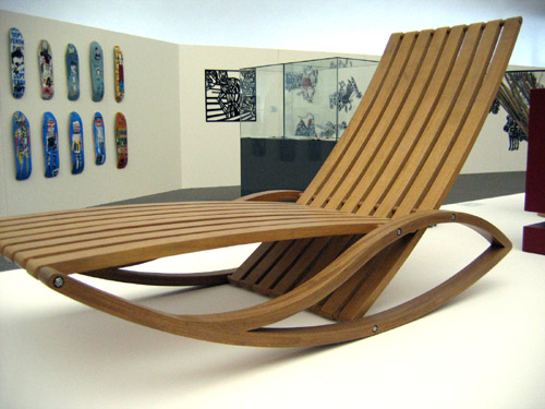 chaise zonza, eduardo gomes baroni, jequitibá, 2007, móveis schuster