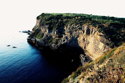 Ventotene_cliffs