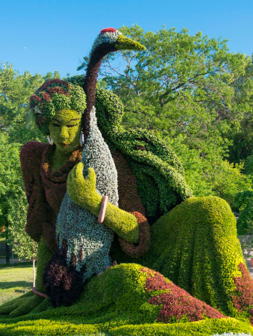 massive-hordicultural-sculptures-in-montreal-designboom-21