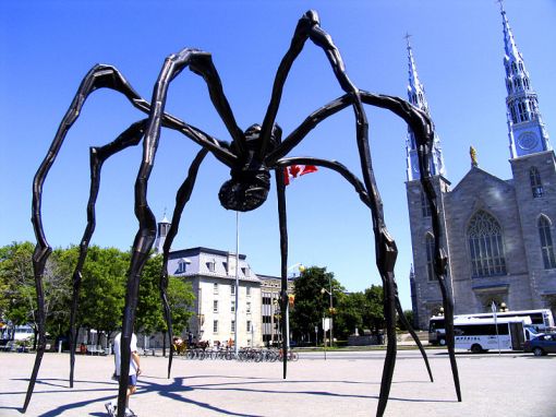 800px-Giant_spider_strikes_again!.jpg Louis Burgeois