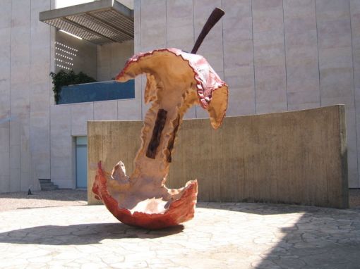 2 Claes Oldenburg The Apple Core at the Israel Museum, in Jerusalem