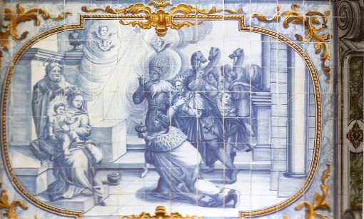 Painel neo-clássico atribuído a Francisco de Paula e Oliveira, localizado no sub-coro da Igreja de Nossa Senhora do Rosário dos Pretos, em Salvador (BA) .