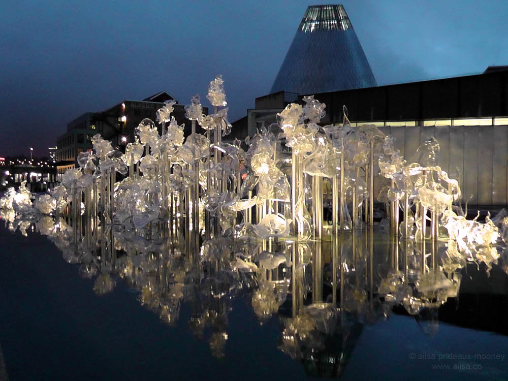 Martin Blank, Fluent Steps, 2008. Hot sculpted glass, steel, overall, 180 x 2160 x 360 inches (2009.19). Photo by Chuck Lysen. Tacoma Museum