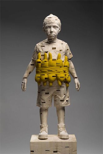 Gehard Demetz, (Itália, 1972 )My shadow can walk on water, 2012, 168 x 52 x 32 cm