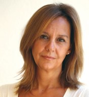 mariaduenas-1-880x1264