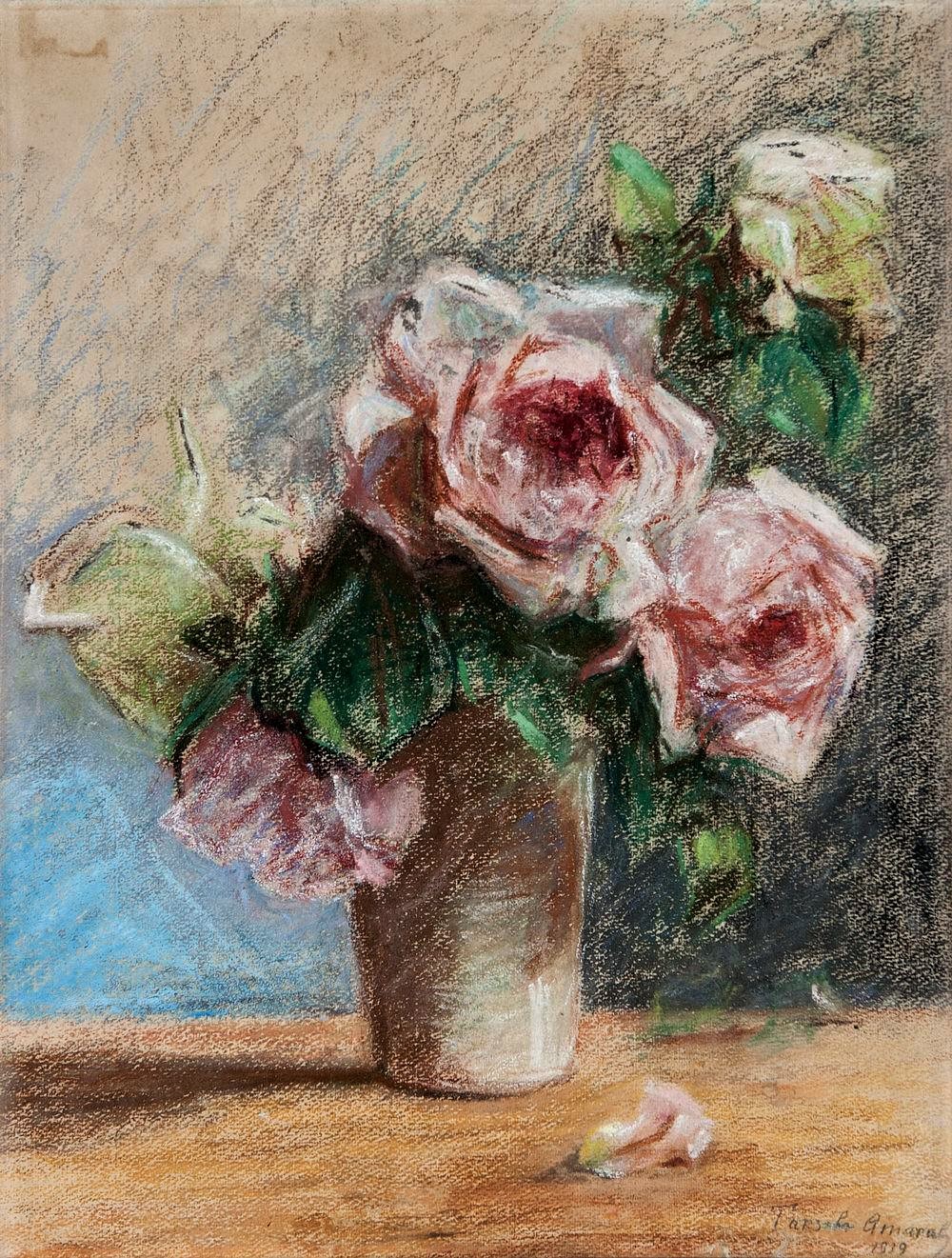 Tarsila do Amaral,Vaso com Rosas,38 x 27 cm,crayon sobre papel,c. 1919, Reproduzido no Raisonné Tarsila do Amaral, volume II na pág.12, sob o registro D005.