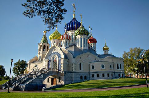 Church_of_the_Holy_Igor_of_Chernigov_(Novo-Peredelkino)_03_(HR)